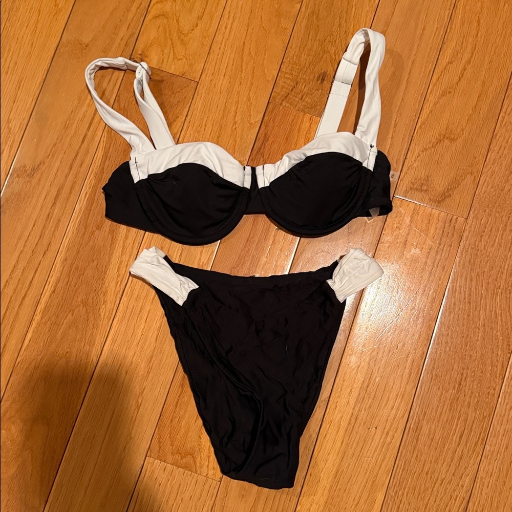 Black and White underwire Bikini set